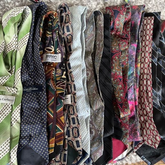 Assorted brands of Silk ties (Dozen) - Picture 5 of 6